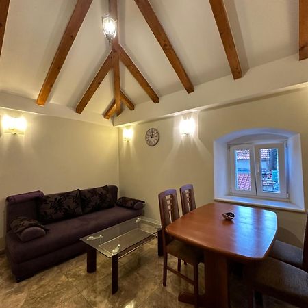 Old Town Apartments Trogir - Free Parking Buitenkant foto