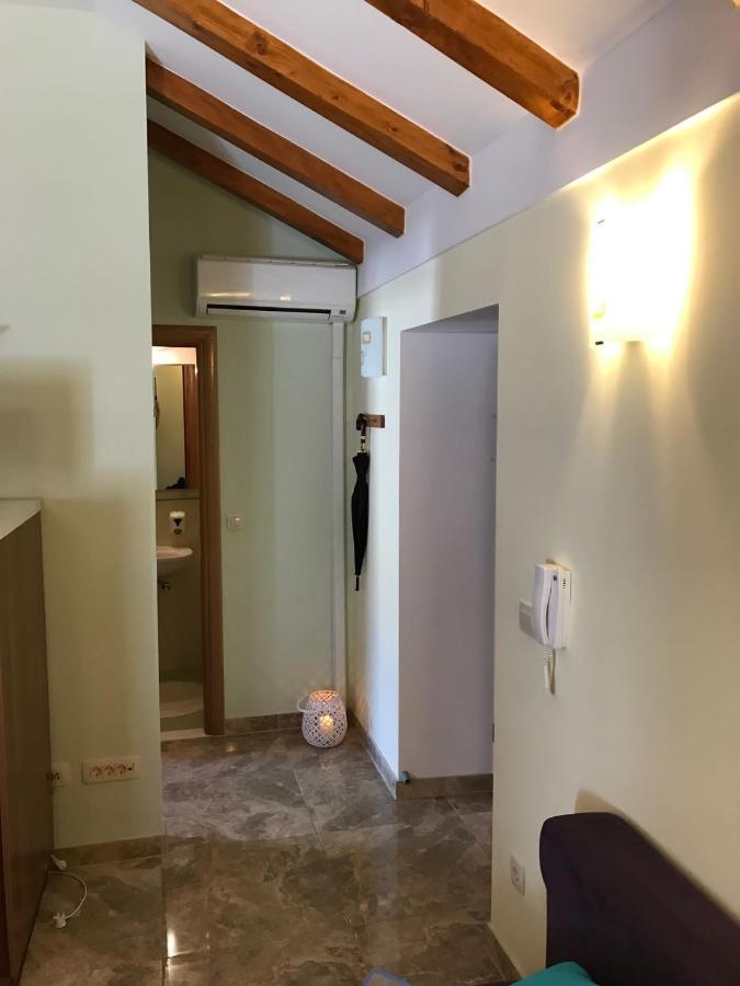 Old Town Apartments Trogir - Free Parking Buitenkant foto